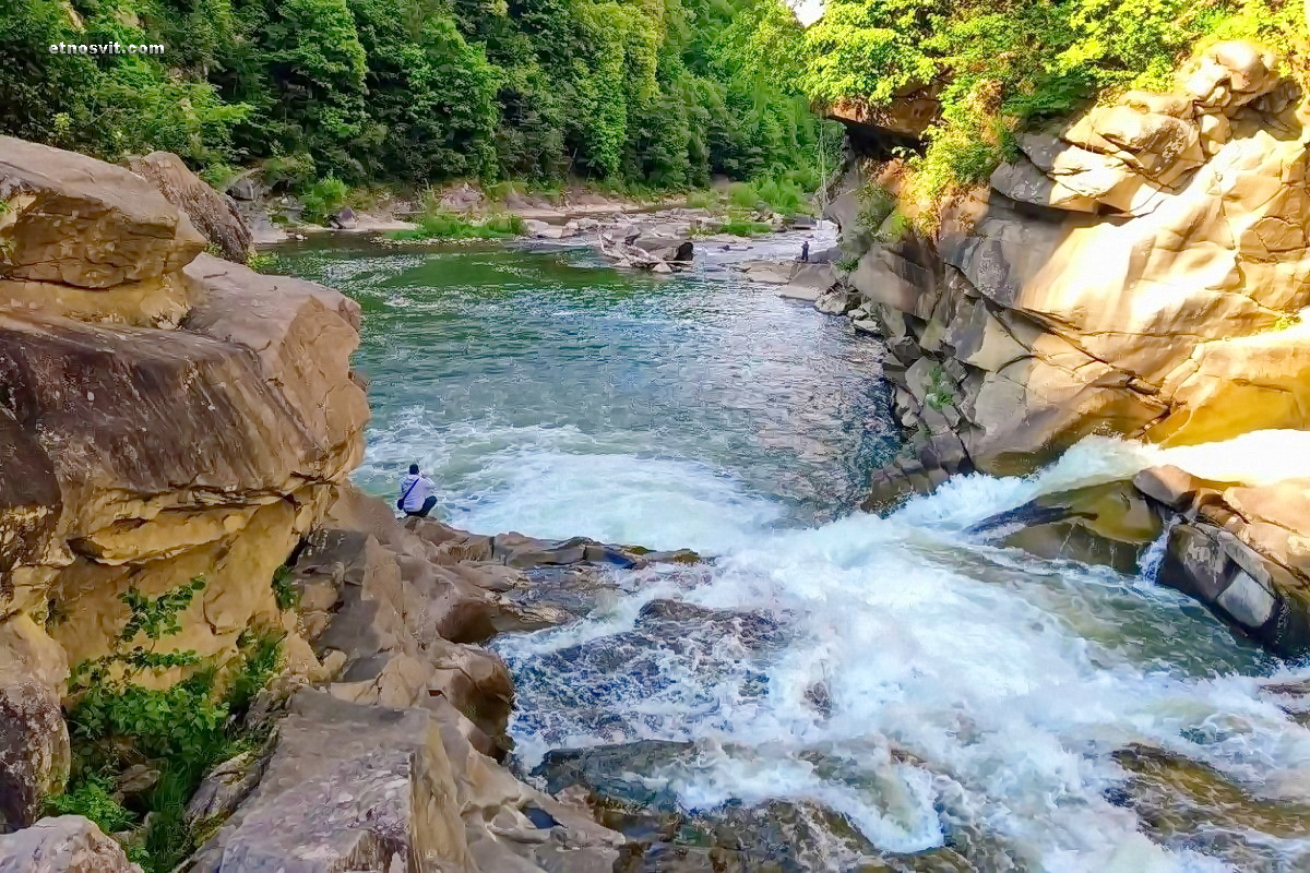 Водопад Пробой Яремче, Ивано-Франковская область